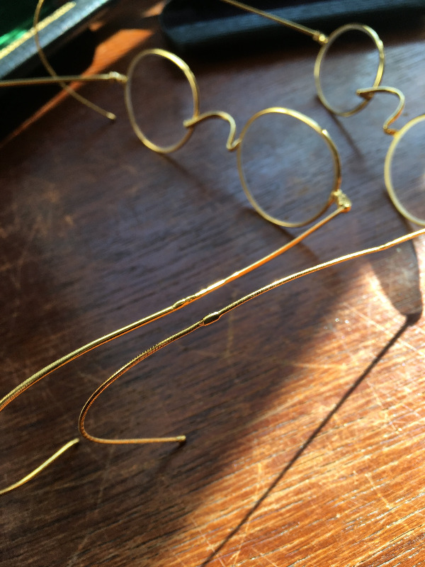 古い眼鏡のケーブルテンプル修理